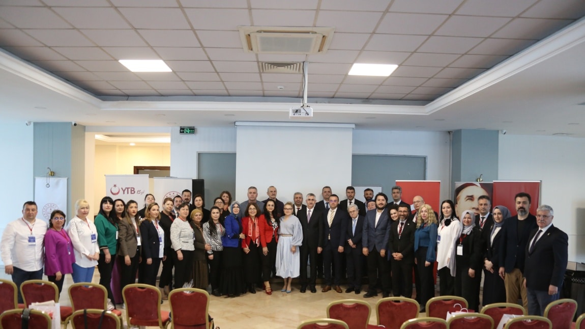 Romanya'daki Soydaş Öğretmenlere Yönelik Eğitim ve Kültür Programı